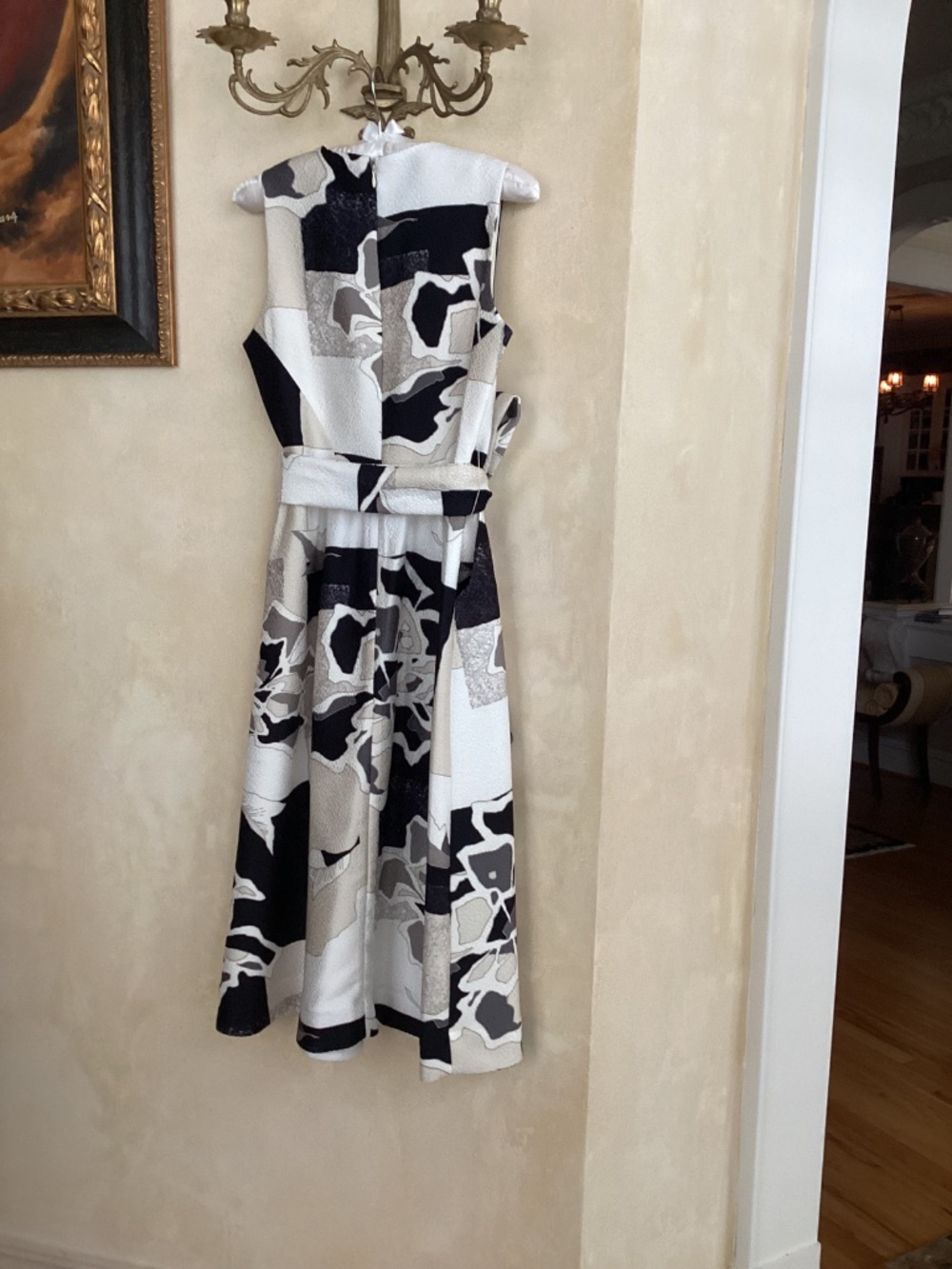 NATORI JACQUARD CREAM BLACK TAN SLEEVELESS MIDI DRESS SIZE 4 - Picture 12 of 13